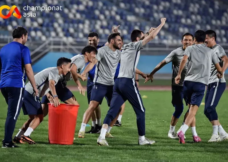 اوستون اورونوف